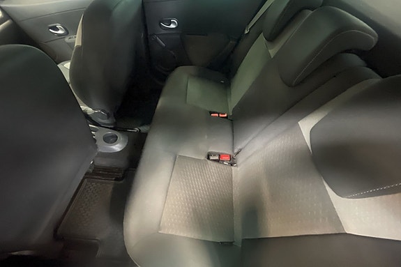 Renault Clio 9 of 12