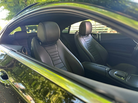 Mercedes-Benz E220 d 4 of 5