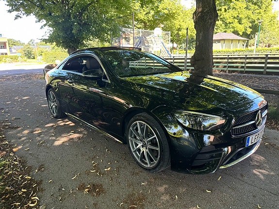 Mercedes-Benz E220 d 2 of 5