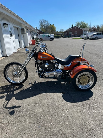 Harley-Davidson 2 of 3