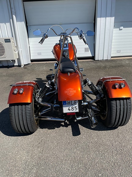 Harley-Davidson 3 of 3