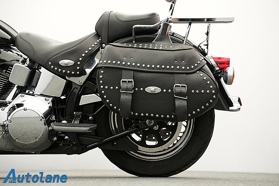 Harley-Davidson Heritage Softail Classic *Nyservad 15 of 27