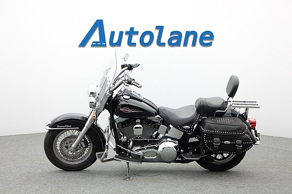 Harley-Davidson Heritage Softail Classic *Nyservad 9 of 27