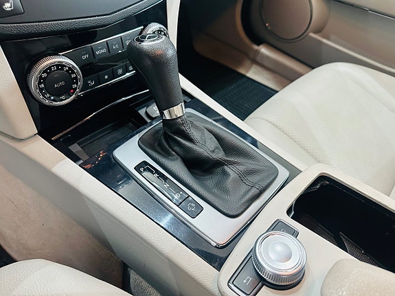 Mercedes-Benz C180 18 of 19