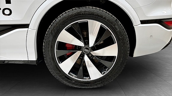 Audi Q6 e-tron 6 of 16