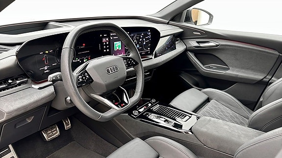 Audi Q6 e-tron 8 of 16