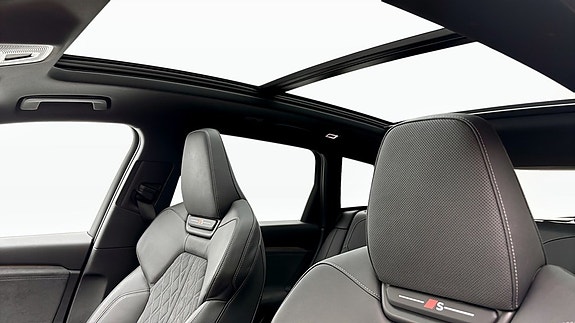Audi Q6 e-tron 13 of 16