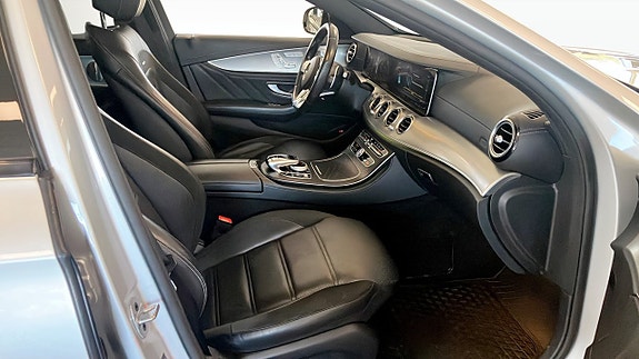 Mercedes-Benz E53 3 of 26