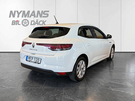 Renault Megane IV 4 of 5