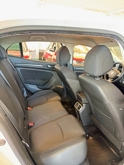 Renault Megane IV 6 of 8