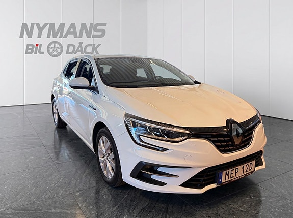 Renault Megane IV 2 of 5