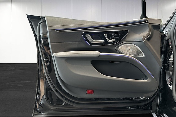 Mercedes-Benz EQS500 15 of 24