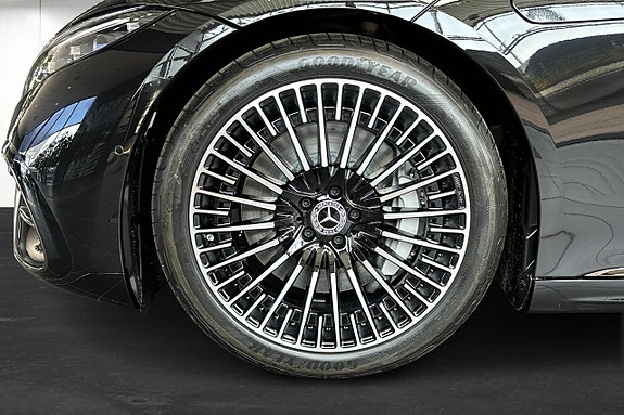 Mercedes-Benz EQS500 5 of 5