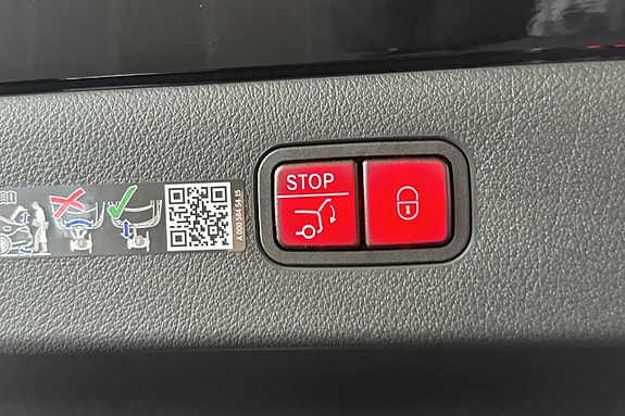 Mercedes-Benz EQS500 18 of 24