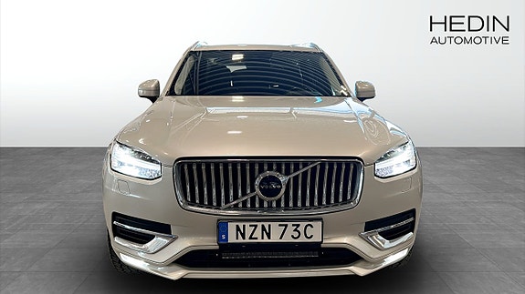 Volvo XC90 8 of 20