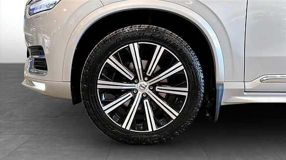 Volvo XC90 9 of 20