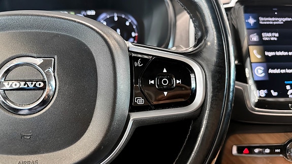 Volvo XC90 15 of 20