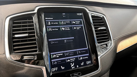 Volvo XC90 20 of 20