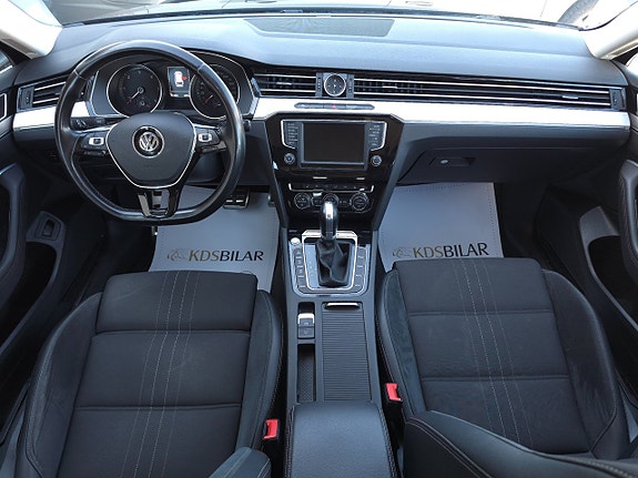 Volkswagen Passat Alltrack 8 of 12