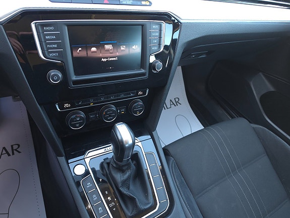Volkswagen Passat Alltrack 11 of 12