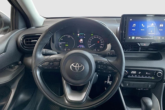 Toyota Yaris 11 of 12