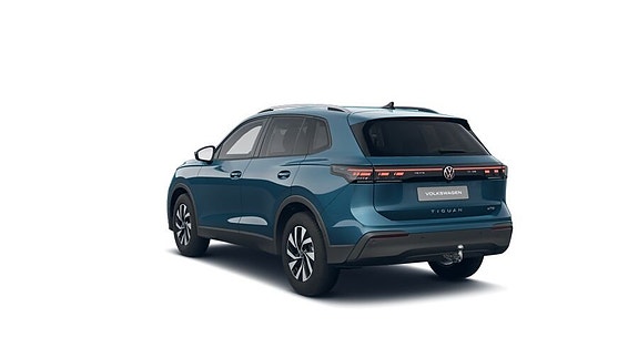 Volkswagen Tiguan 3 of 5