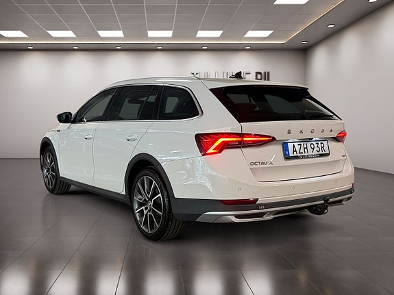 Skoda Octavia Scout 3 of 30