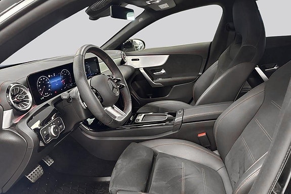 Mercedes-Benz CLA200 9 of 20