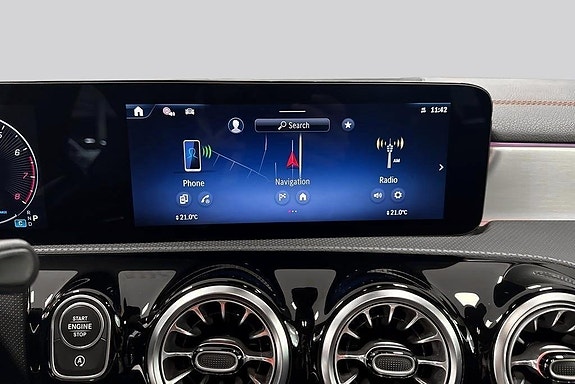 Mercedes-Benz CLA200 12 of 20
