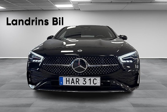 Mercedes-Benz CLA200 2 of 5