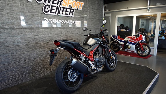 Honda Hornet 750 *3,45% upp till 250 000:-!* 4 of 5