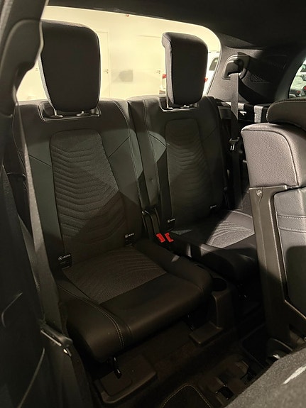 Mercedes-Benz GLB200 d 13 of 19