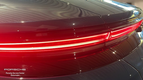 Porsche Panamera 4 10 of 18