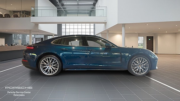 Porsche Panamera 4 17 of 18