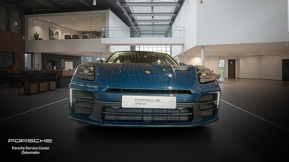 Porsche Panamera 4 7 of 18