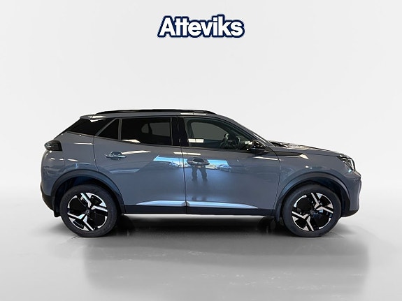 Peugeot 2008 2 of 5