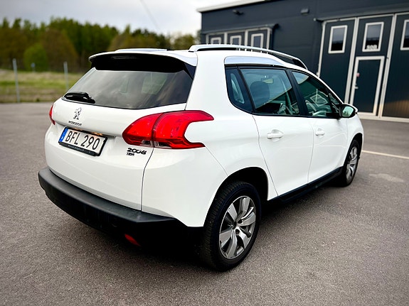 Peugeot 2008 6 of 12