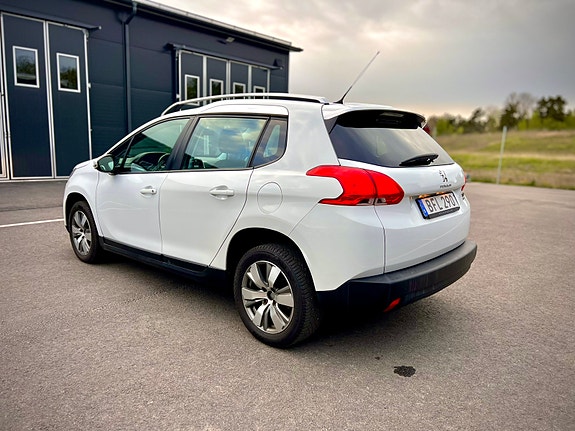 Peugeot 2008 4 of 5
