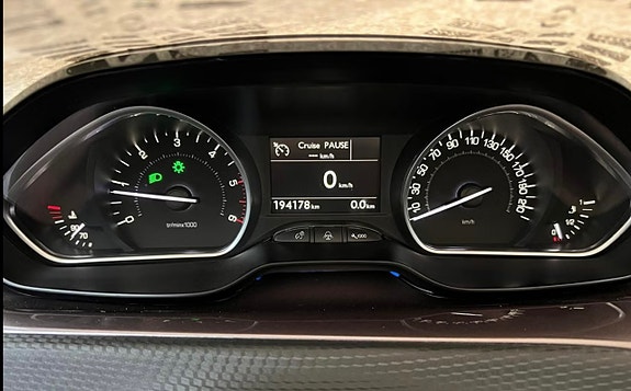 Peugeot 2008 12 of 12