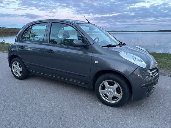 Nissan Micra 4 of 5