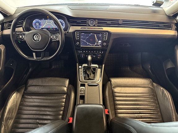 Volkswagen Passat 4 of 5