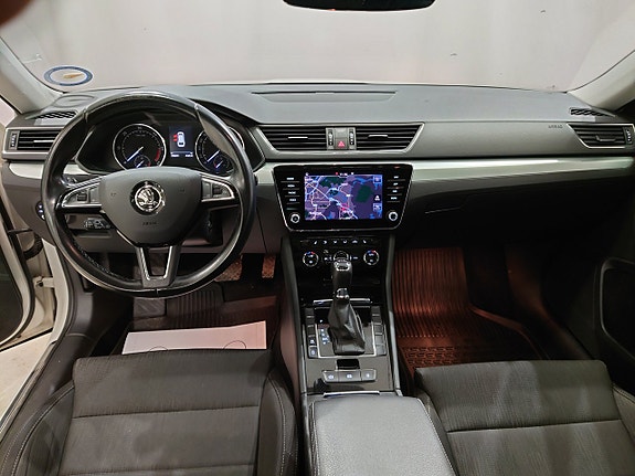 Skoda Superb 8 of 18