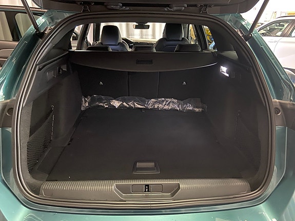 Peugeot 308 SW 12 of 20