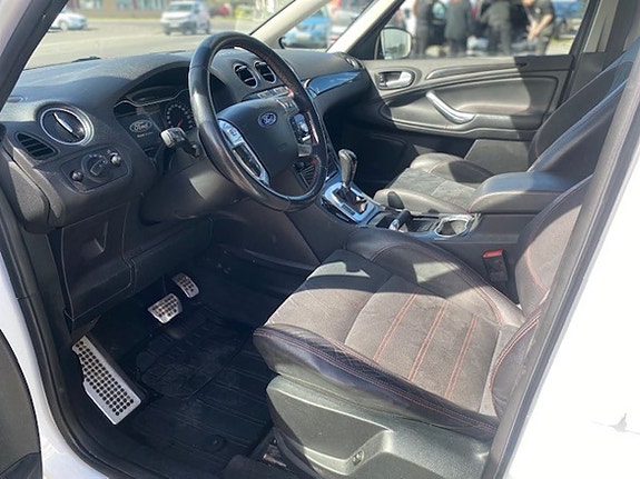 Ford S-MAX 7 of 7