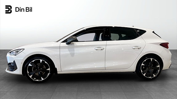 Cupra Leon 2 of 5