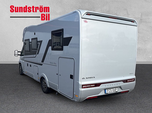 Adria Matrix Supreme 670 SC Queenbed + Taksäng 4 of 5
