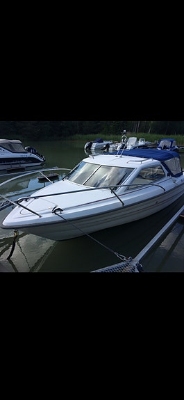 Flipper 666 årsmodell 2002 MerCruiser EFI 4,3 220 hk 2 of 10