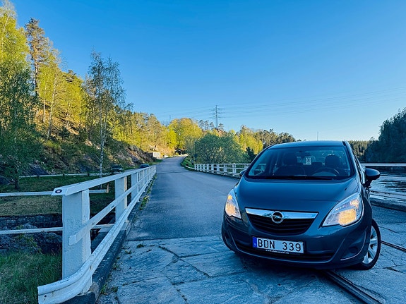 Opel Meriva 2 of 5