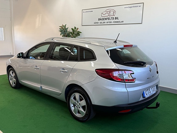 Renault Megane III 3 of 5