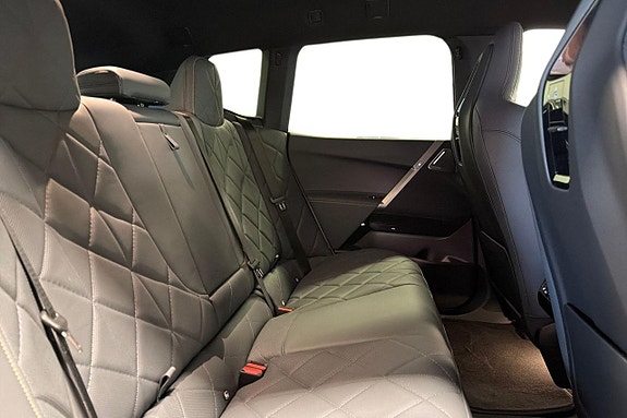 BMW iX 7 of 18